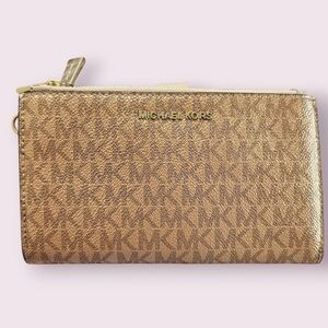 Michael Kors Logo Glitter Dust Pink Smartphone Wallet NewW/oTags (Strap Missing)